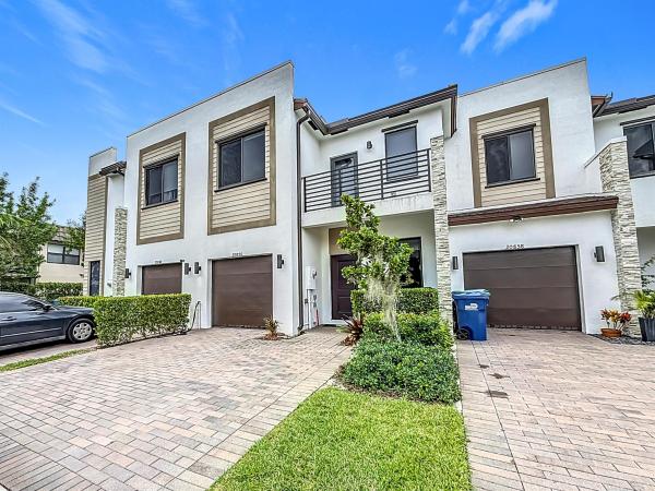 Via Ventura, 20850 NE 7th Pl #20850, Ojus, Florida 33179, image 1
