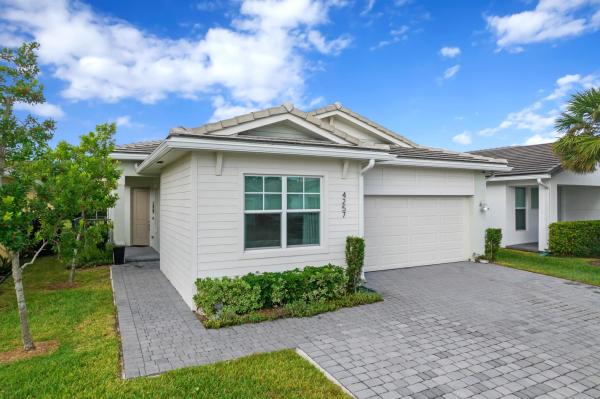 Veleiros At Crystal Lake, 4257 Marina Way, Deerfield Beach, Florida 33064, image 1