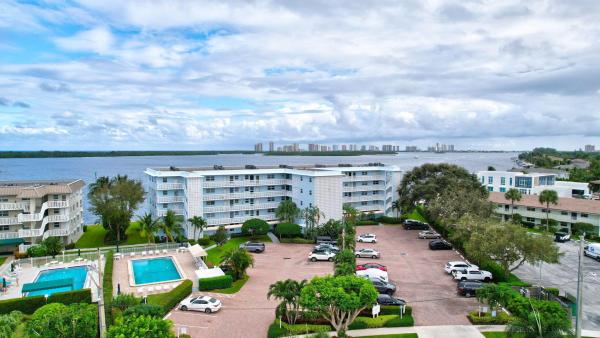 Landings South, 60 Yacht Club Dr #106, North Palm Beach, Florida 33408, image 1