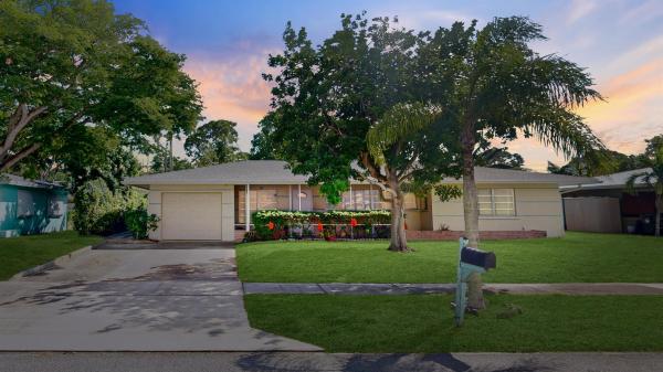 Lake Osborne Terrace, 708 Lake Osborne Ter, Lake Worth Beach, Florida 33461, image 1