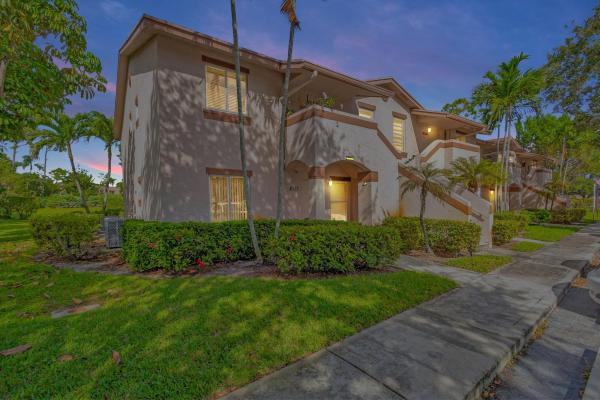 4511 Oak Terrace Dr, Greenacres, Florida 33463, image 1