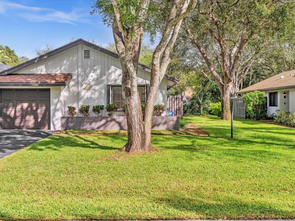 Shadywoods 1, 3845 Arelia Dr, Delray Beach, Florida 33445, image 1