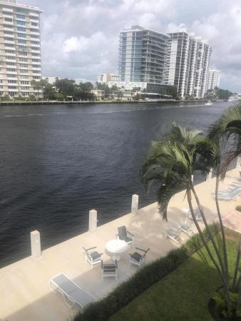 Holiday Isle Yacht Club, 741 Bayshore Dr #1phe, Fort Lauderdale, Florida 33304, image 1