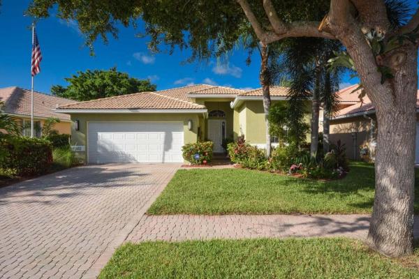 Palm Beach Bath & Tennis, 5302 Grande Palm Cir, Delray Beach, Florida 33484, image 1