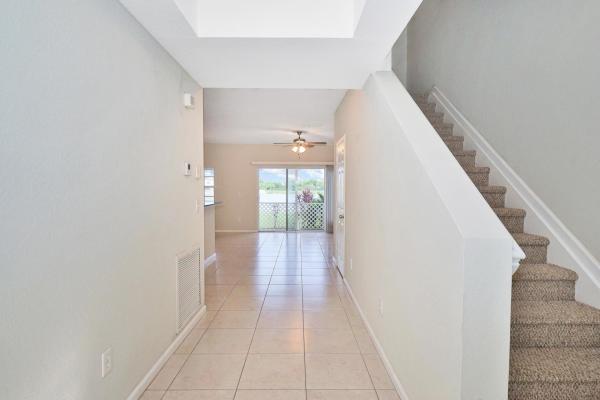 Emerald Lake Townhomes, 4354 Emerald Vis, Lake Worth, Florida 33461, image 2