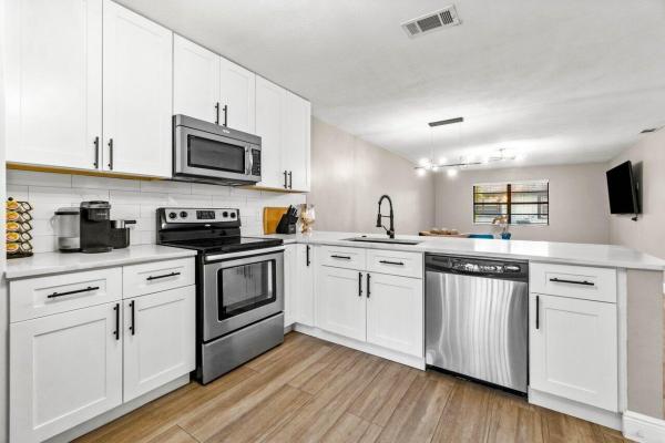 Indian Trail Villas, 35 Mahoris Dr. Dr, Royal Palm Beach, Florida 33411, image 1