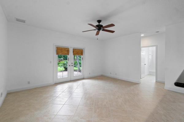 Laurel Hills, 411 NW 7th St, Boynton Beach, Florida 33426, image 1