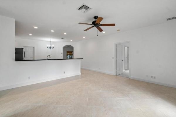 Laurel Hills, 411 NW 7th St, Boynton Beach, Florida 33426, image 2