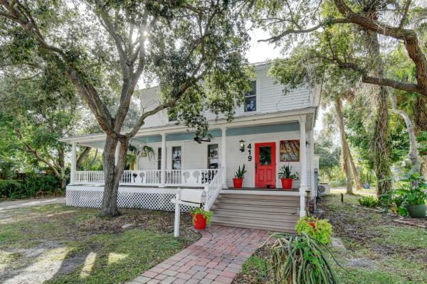 Edgartown, 419 N 2nd St, Fort Pierce, Florida 34950, image 1