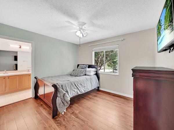 Palmbrooke Townhomes, 4859 Palmbrooke Cir, West Palm Beach, Florida 33417, image 2