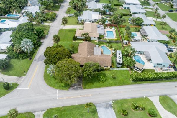 Palm Beach Gardens No HOA, 3837 Carnation Cir S, Palm Beach Gardens, Florida 33410, image 2