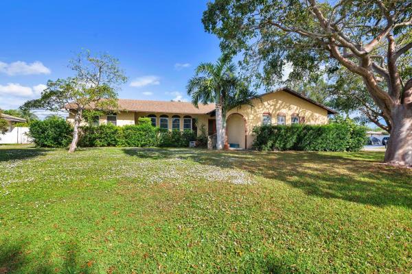 Palm Beach Gardens No HOA, 3837 Carnation Cir S, Palm Beach Gardens, Florida 33410, image 3