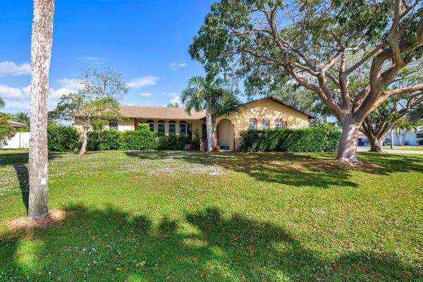 Palm Beach Gardens No HOA, 3837 Carnation Cir S, Palm Beach Gardens, Florida 33410, image 1