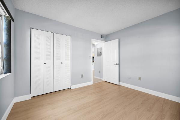 Monterey Village, 454 NE 210th Cir Ter #103-7b, Ives Estates, Florida 33179, image 2