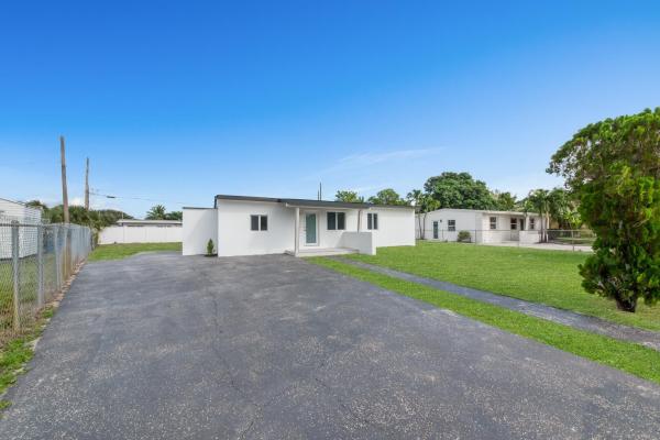 Lauderdale Manors, 1308 NW 19th Ave, Fort Lauderdale, Florida 33311, image 1