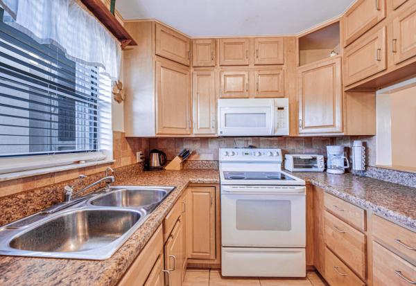 Hidden Harbour Of The Palm Beaches, 890 N Federal Hwy #308, Lantana, Florida 33462, image 2