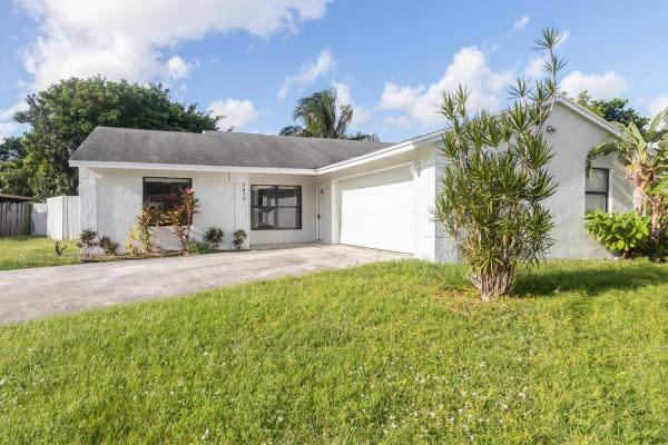 Lantana Homes, 5875 Triphammer Rd, Lake Worth Beach, Florida 33463, image 1