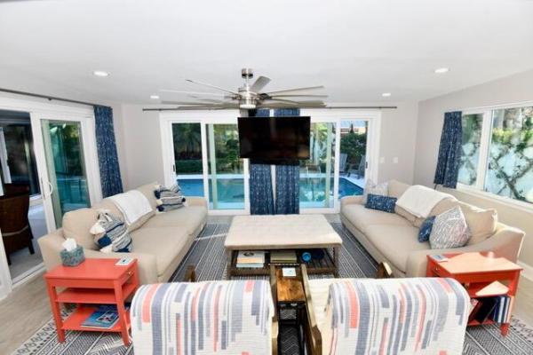 Palm Beach Shores Residential, 300 Cascade Ln, Palm Beach Shores, Florida 33404, image 1