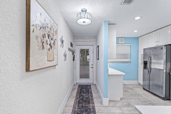 Banyan Tree Village, 555 Banyan Tree Ln #11, Delray Beach, Florida 33483, image 2