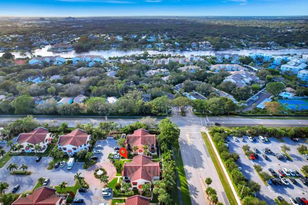 Uno Lago, 5 Uno Lago Dr, Juno Beach, Florida 33408, image 1