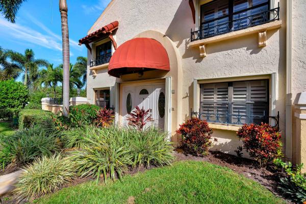Uno Lago, 5 Uno Lago Dr, Juno Beach, Florida 33408, image 2