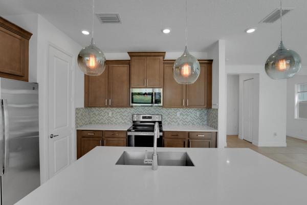 Veleiros At Crystal Lake, 1010 Azul Ct, Deerfield Beach, Florida 33064, image 2