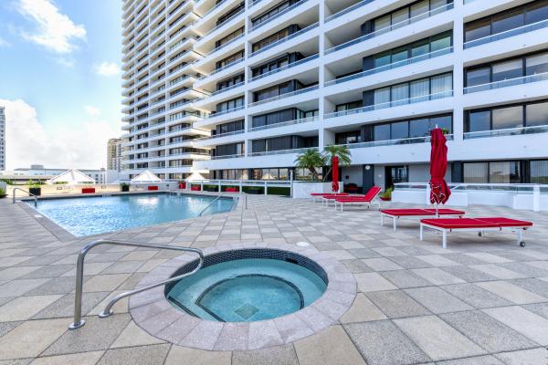 Trump Plaza Of The Palm Beaches, 529 S Flagler Dr #TH-3G, West Palm Beach, Florida 33401, image 3