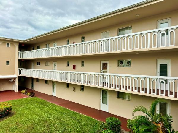 Lake Clarke Gardens, 2581 N Garden Dr #309, Lake Worth Beach, Florida 33461, image 1