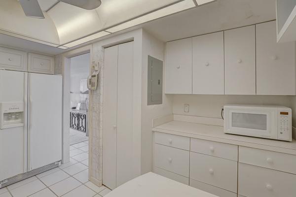 Jefferson Tower, 2425 Presidential Way #1404, West Palm Beach, Florida 33401, image 2