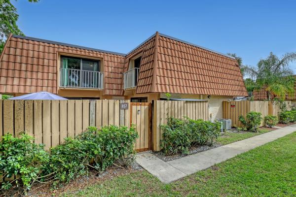 Waterside Luxury Townhomes, 857 Blue Ridge Cir 0, West Palm Beach, Florida 33409, image 1