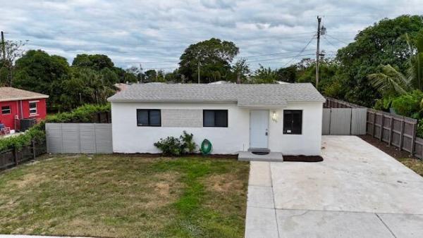Monroe Heights, 1071 W 27th St, Riviera Beach, Florida 33404, image 1
