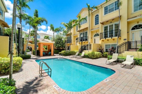 Renaissance Village, 608 Renaissance Ln, Delray Beach, Florida 33483, image 3
