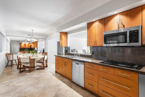 Floral Park Lantana, 2732 Northside Dr, Lake Worth, Florida 33462, image 2