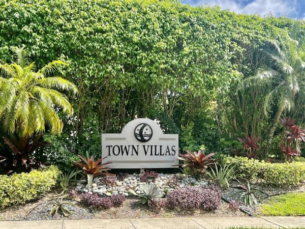 Town Villas At Moon Lake, 18940 Stewart Cir #4, Boca Raton, Florida 33496, image 1
