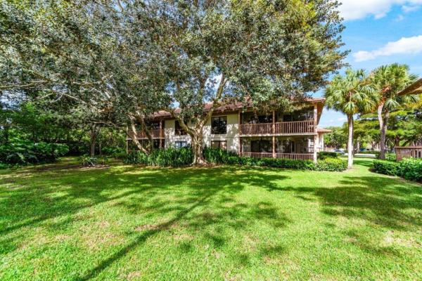 Golf Villas, 138 Brackenwood Rd, Palm Beach Gardens, Florida 33418, image 2