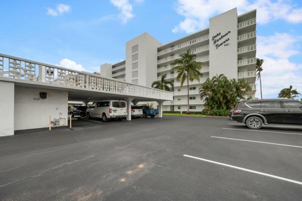 Lake Harbour Towers, 401 Lake Shore Dr #705, Lake Park, Florida 33403, image 1