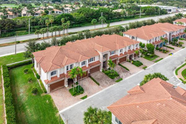 Carriage Pointe Townhomes, 68 Landau St, Boynton Beach, Florida 33426, image 2