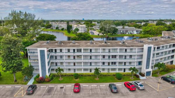 Farnham, 3018 Farnham N, Deerfield Beach, Florida 33442, image 2