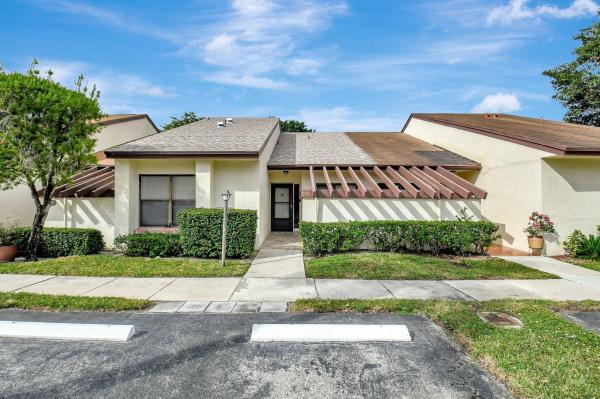 Meed Racquet Club, 3679 English Rd #B, Lake Worth Beach, Florida 33467, image 1