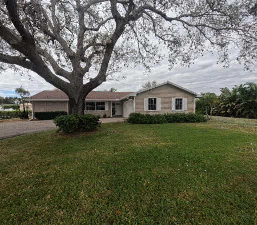 Tequesta Country Club, 43 Yacht Club Pl, Tequesta, Florida 33469, image 1