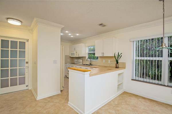 Rivergreen Villas, 1442 SE Larkwood Cir, Port St. Lucie, Florida 34952, image 2