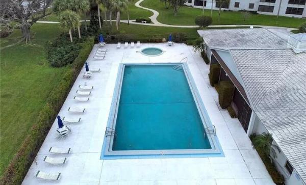 Whitehall, 3526 Whitehall Dr #403, West Palm Beach, Florida 33401, image 2