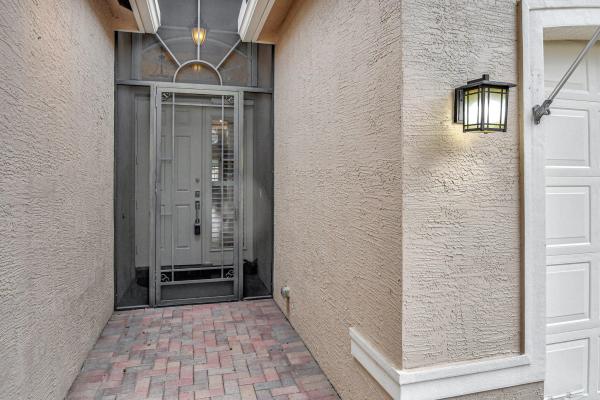 Valencia Pointe, 6929 Watertown Dr, Boynton Beach, Florida 33437, image 2
