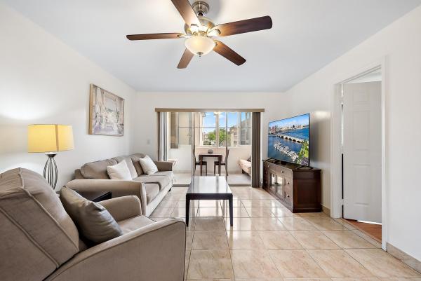 Lakeside Village, 701 Lori Dr #206, Palm Springs, Florida 33461, image 1