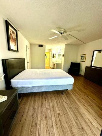 Isle Of Boca Dunes, 9235 SW 8th St #114, Boca Raton, Florida 33428, image 3