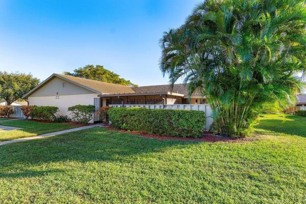 Quadrille Villas, 8171 Ambach Way, Hypoluxo, Florida 33462, image 1