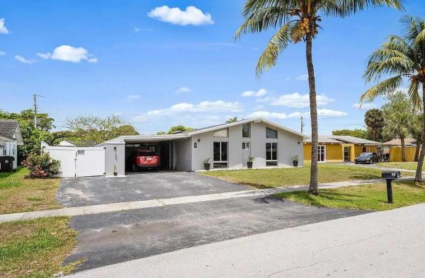 Palm Beach Lakes South, 507 Michigan Pl, West Palm Beach, Florida 33409, image 1