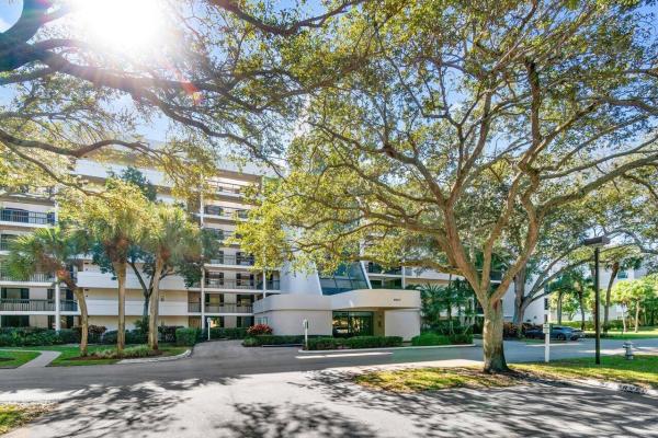 The Glens, 6620 Boca Del Mar Dr #204, Boca Raton, Florida 33433, image 1