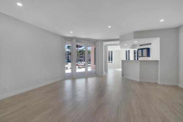 Mizner Court, 100 SE 5th Ave #209, Boca Raton, Florida 33432, image 1