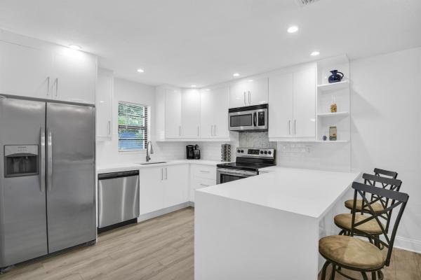 Chateau On The Knoll, 9260 SW 61st Way #D, Boca Raton, Florida 33428, image 1
